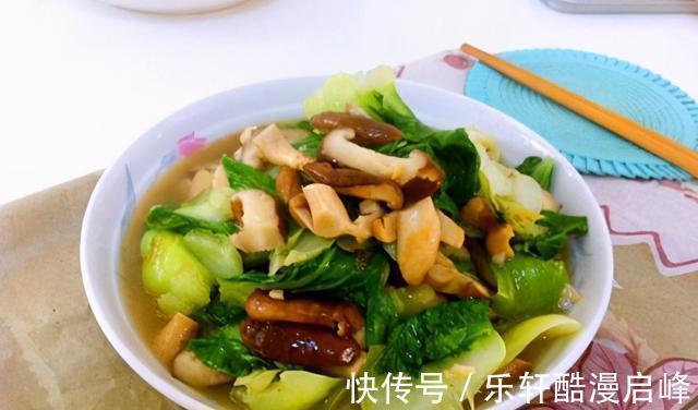 江一舟|不管炒啥青菜，牢记这3步，青菜碧绿不发黄不出水，很多人不知道