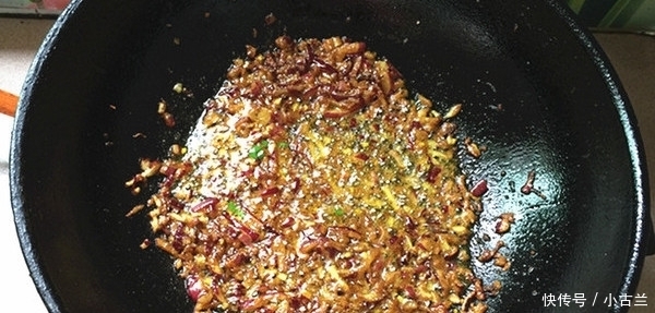 肉贩子说,用这样的土方法,猪肉才更保鲜!很多人都不知道