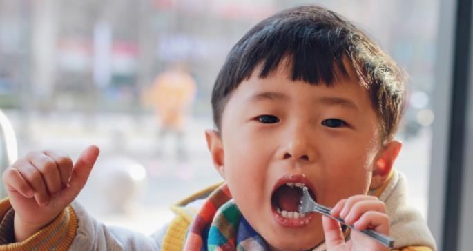 新生儿|孩子6种表现,可能智商高!家长一定要好好培养