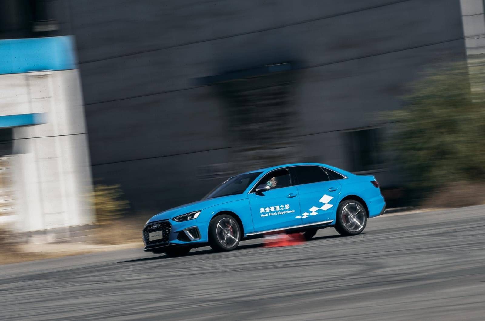 RS|体验最直接的快乐！赛道试驾新款奥迪RS 4/RS 5