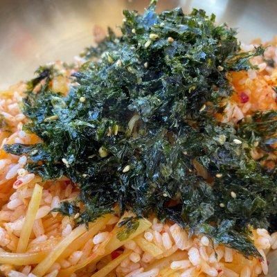 大厨教你这么做辣白菜土豆丝炒饭，分分钟就可以学会