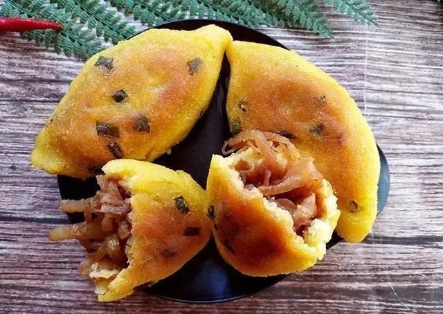 【美食窗】早餐吃它，不揉面不发酵，比包子馒头简单多了，营养香脆家人都爱吃！