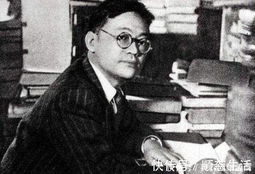 两个人&相濡以沫一生,直到爱妻离世,他才知其年龄,守着骨灰盒度过余生