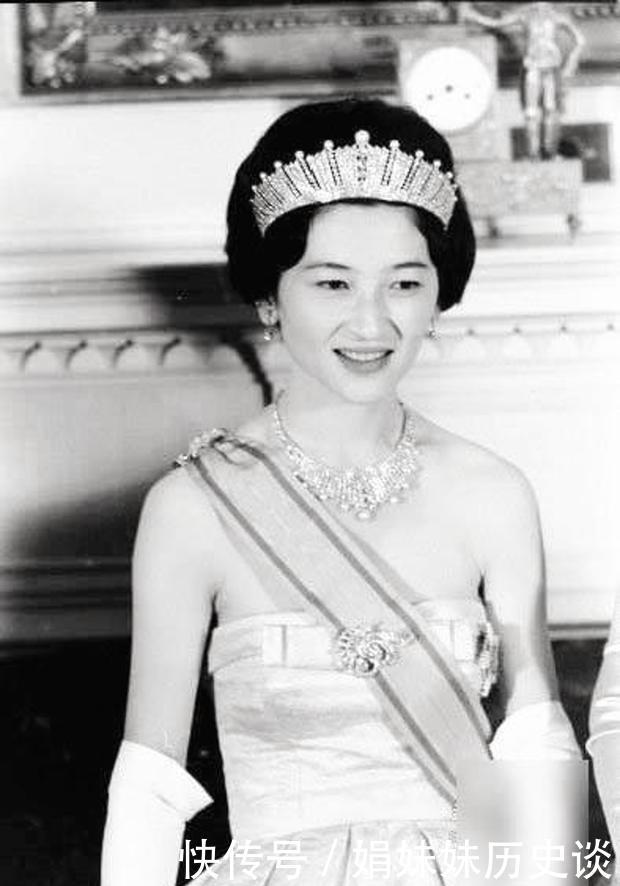 刚刚卸任的日本皇后美智子故事拍日剧 快资讯