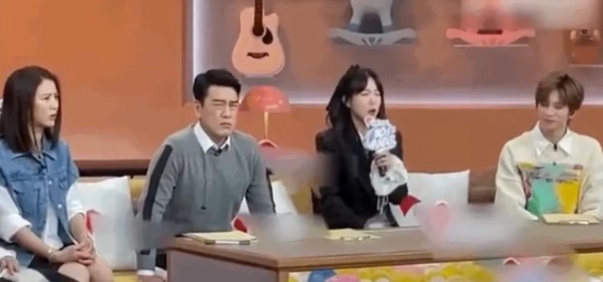 徐梦洁现场表演“发疯文学”, 王耀庆再现表情包!