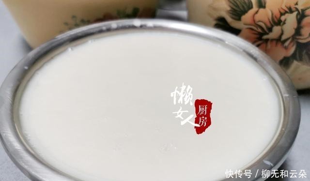  自己在家熬猪油，多做这几步，猪油又香又白不变味