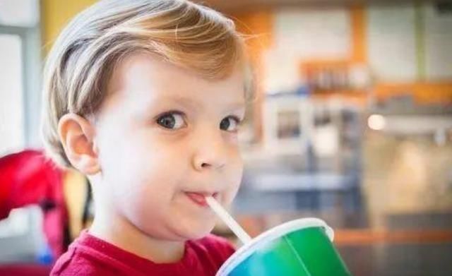 孩子|这些零食就算扔了也别给孩子吃,你家还有吗