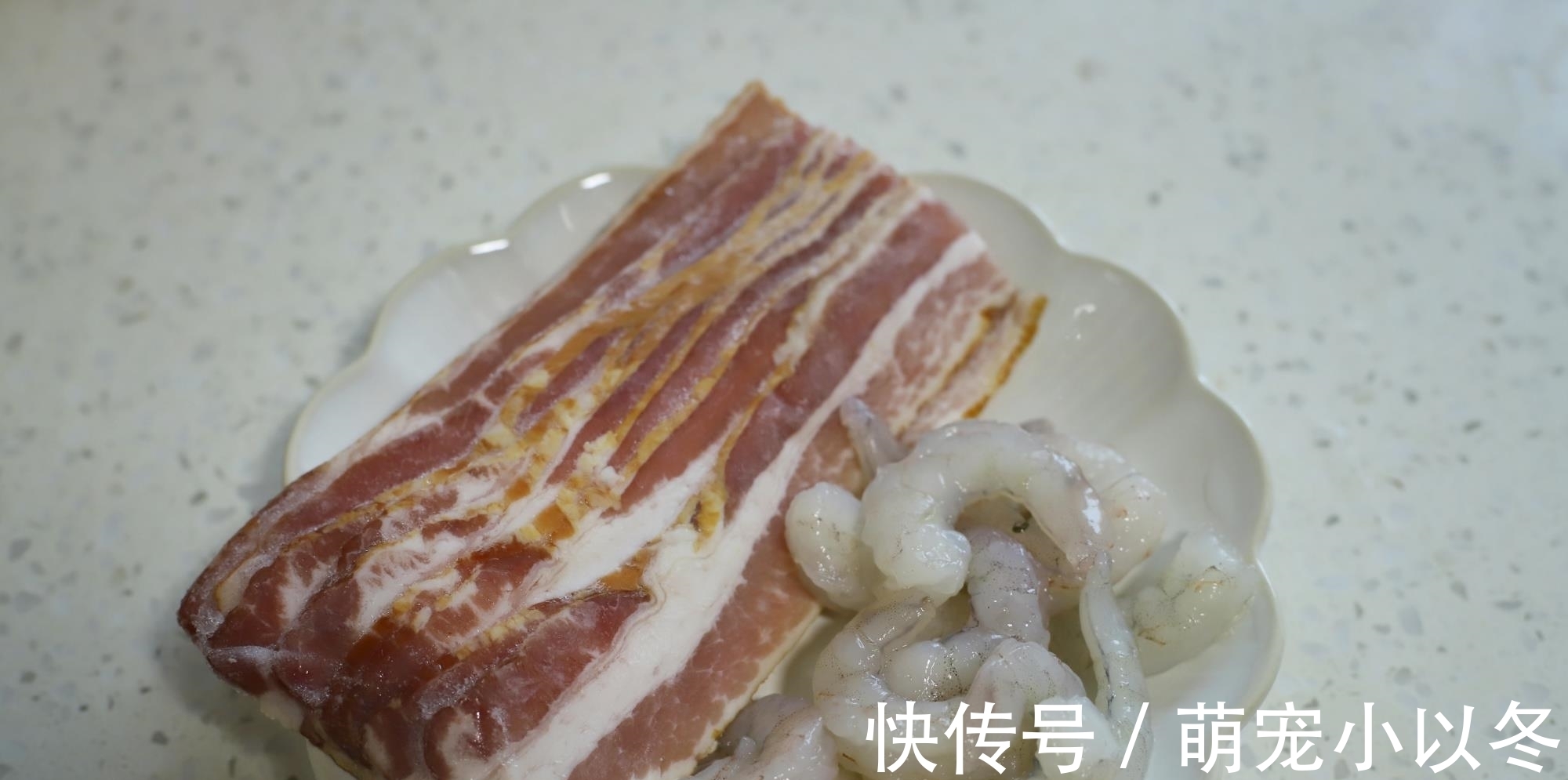 母子2人的早餐,发圈引来无数点赞,网友:简单也可以很有仪式感