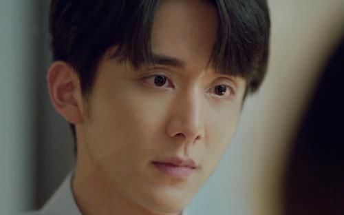 情满雪阳花|收视惨淡仅0.3：舍《余生》选《光芒》，湖南卫视这步棋下对了么