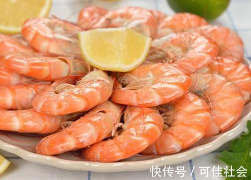正确做法|煮虾，用冷水还是热水教你正确做法，虾肉鲜嫩Q弹，还不腥