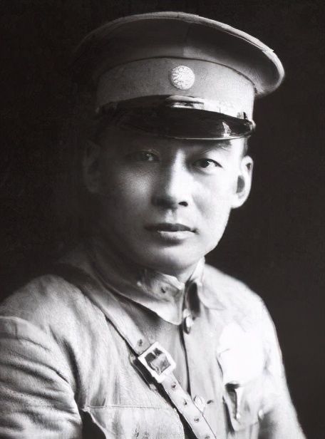 组织|最强间谍：他潜伏敌人内部15年，交给组织有6000名间谍名单