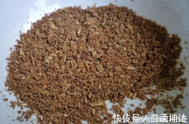 将骨头变成骨粉有几个简单技巧 用来养花有三大好处 粉紫色 将骨头变成骨粉有几个简单技巧 用来养花有三大好处 粉紫色