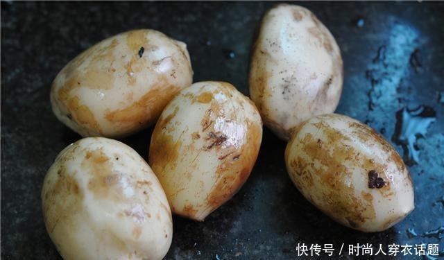 冬天到了这菜正当季,3块钱一斤,做成早餐,比包子馅饼都好吃!