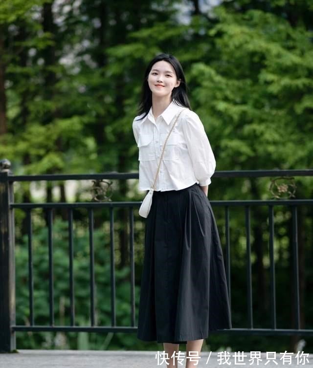 条纹衬衫 休闲慵懒风怎么搭条纹衬衫+棉麻长裤简约洋气,气质又优雅!