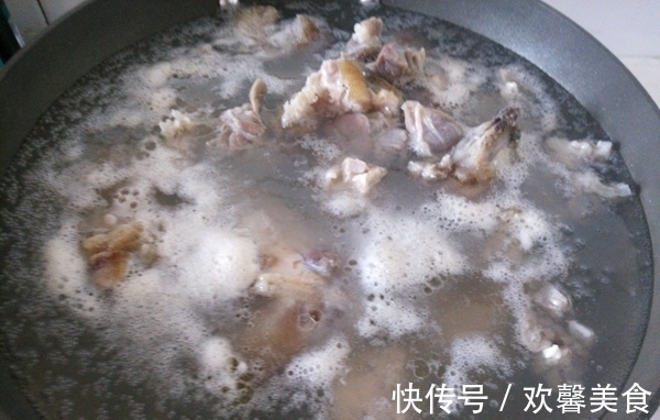 腊猪脚|白萝卜吃了几十年，如此搭配第一次，盐都不用，一出锅就招疯抢！