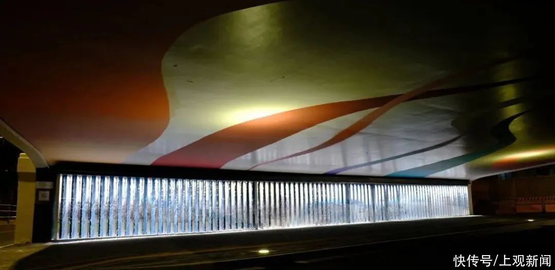 中年|时空隧道、光与夜之街……这段静安区超美滨江大道亮灯啦