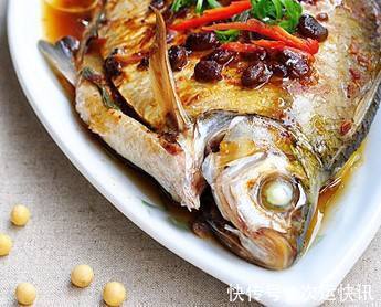 油菜|美食推荐白茨菇烧鸡块,黄豆酱蒸鱼,芹菜花生米,香菇扒油菜