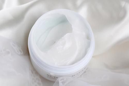 卸妆卸不对，护肤都浪费，你的贵妇护肤品都等于没用了