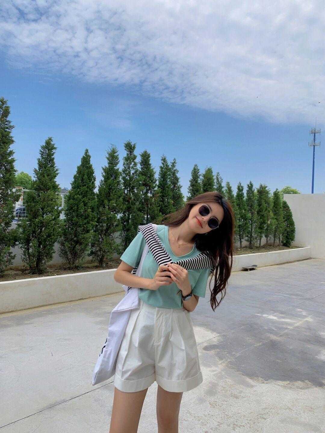 时尚博主|原来初秋T恤还能这样穿,简约而不简单,优雅还减龄