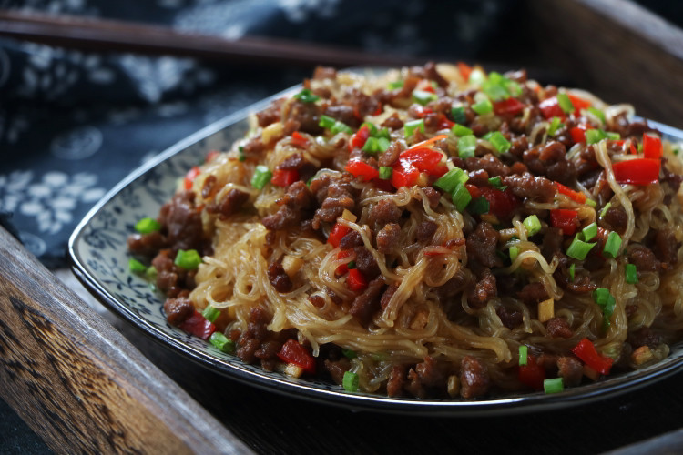 女儿就馋这道菜，三天两头吵着要吃，贵点没事，比肉营养