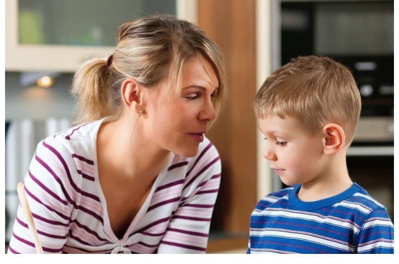 小孩们|对于叛逆期的孩子，家长应该正确去处理，打骂并不可取