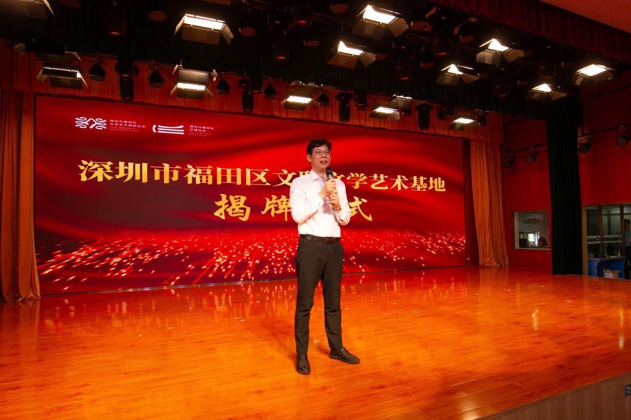 春天送你一首诗，福田区作家走进社区诵读原创诗文