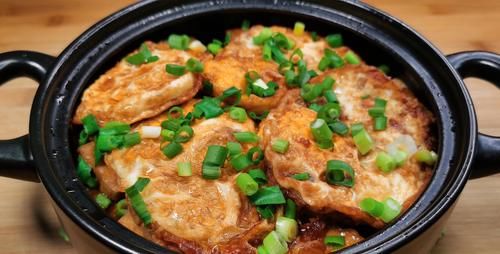 豆腐加鸡蛋百吃不厌的做法，外焦里嫩更入味，米饭都要多吃两碗