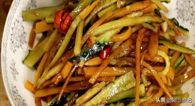 搅拌均匀|1红薯，1根黄瓜，简单一做，开胃解馋又下饭，连吃两碗不过瘾