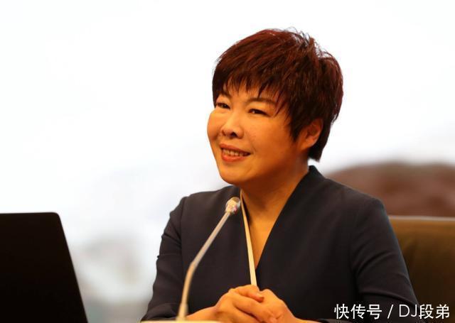 论语|她是红遍全国的国学大师,却被北大学子轰下台,中间经历了什么