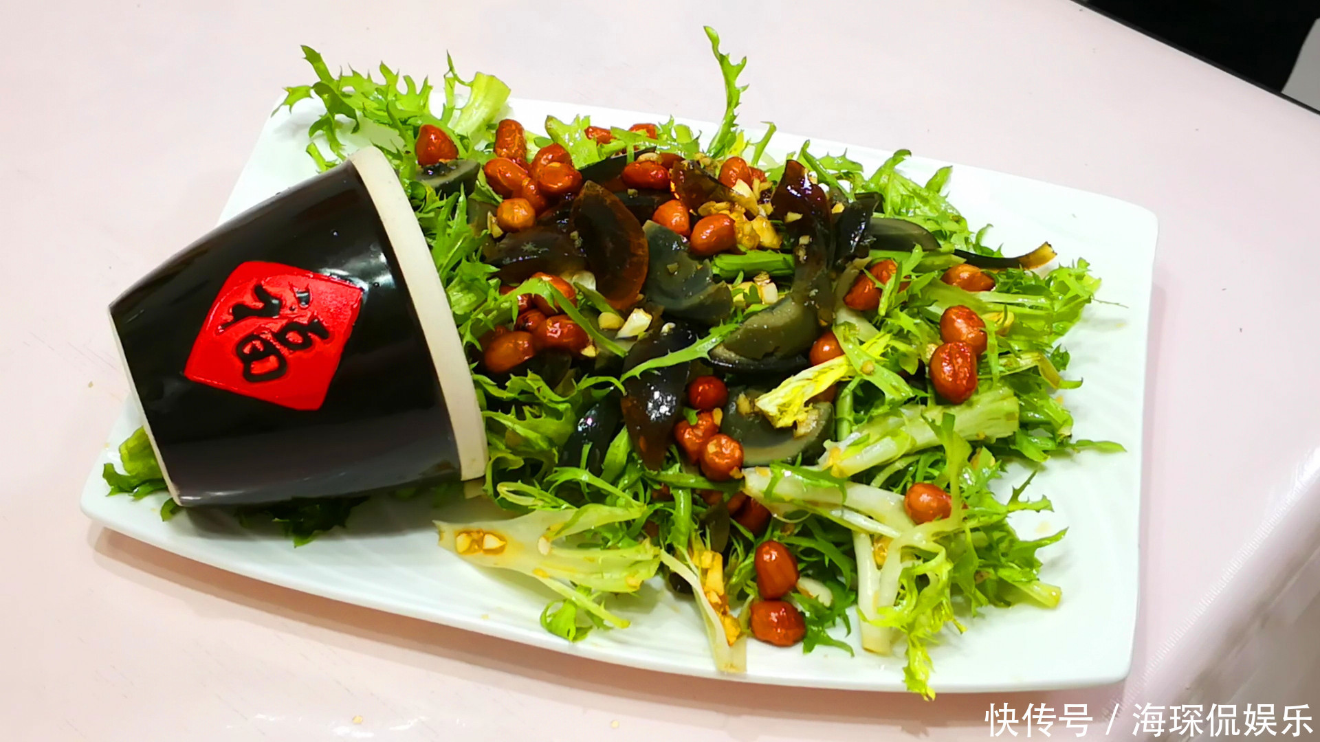  花生米炒|天热最馋此道菜，鲜香又下饭，简单又营养，多吃还不长胖，太香了