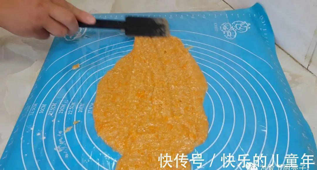 蕉叶不要买着吃了,教你一种新吃法,焦脆香甜,全家老少都抢着吃