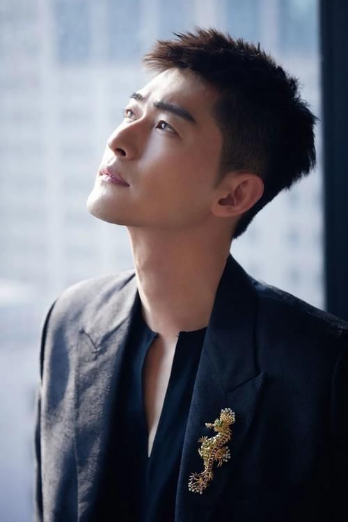 Tiffany 家最大的钻石，好闪！