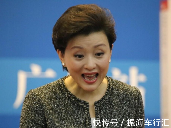 成語(yǔ)|同樣是主持人，楊瀾和倪萍同框的時(shí)候，兩代主持人的能力高下立見(jiàn)