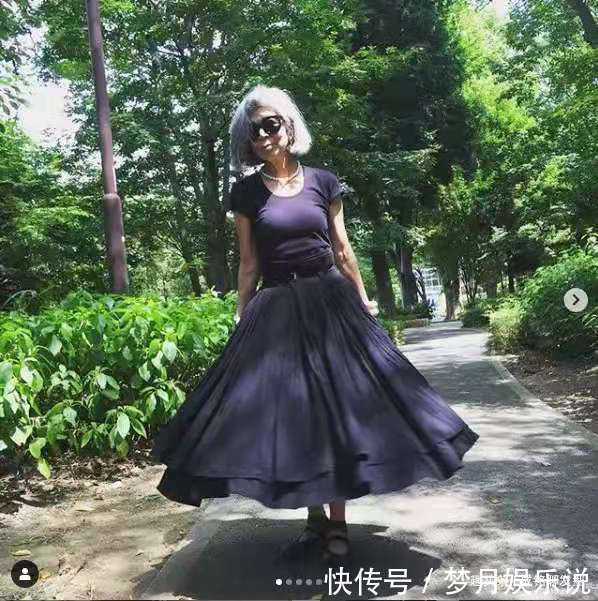 银发 老人穿衣不要太拘束,这位日本银发奶奶太会打扮,穿搭不输年轻人
