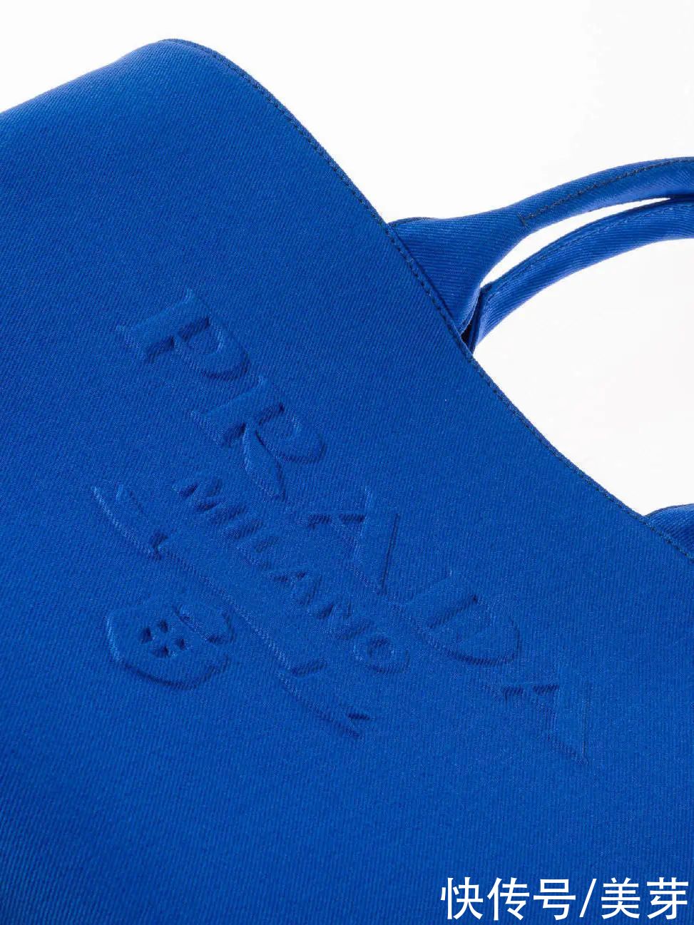 克莱因蓝|“克莱因蓝”太太太火了！这么穿才显白