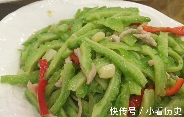 苦瓜|糖尿病如何控制并发症,研究发现:每天吃点这可让血糖慢慢降下去