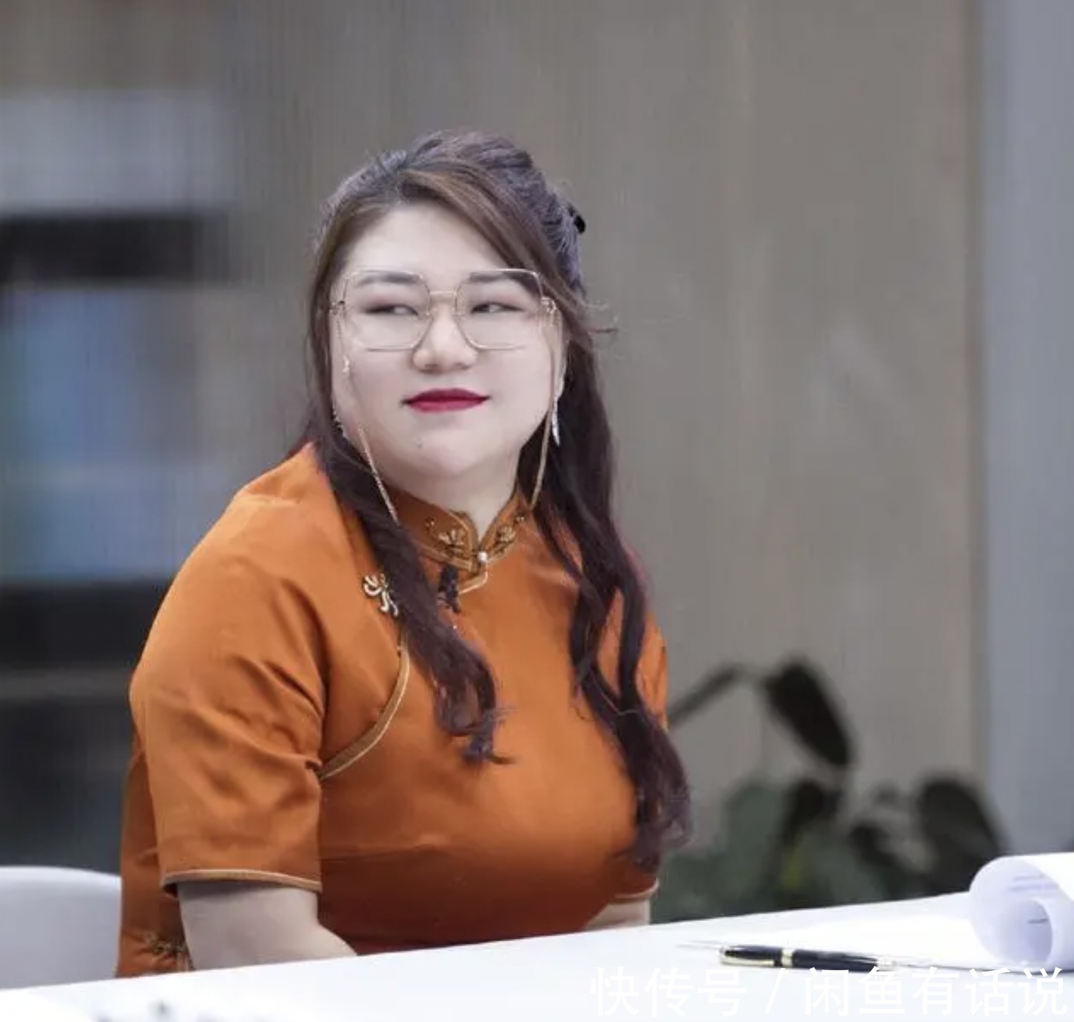 傅首尔|胖女人不适合穿旗袍?看杨天真就知道,150斤照样穿得优雅贵气