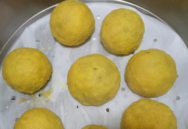 发胖|最近,我迷上了吃这饭,玉米面裹一圈,暄软馅香,营养足不发胖