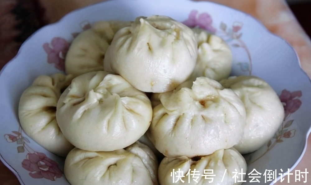 解馋|入秋后，遇到此菜别手软，维C是苹果的7倍，隔三差五吃一点特解馋