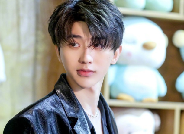 團寵宋雨琦離開,楊穎再次搶占C位,終于迎來他回歸