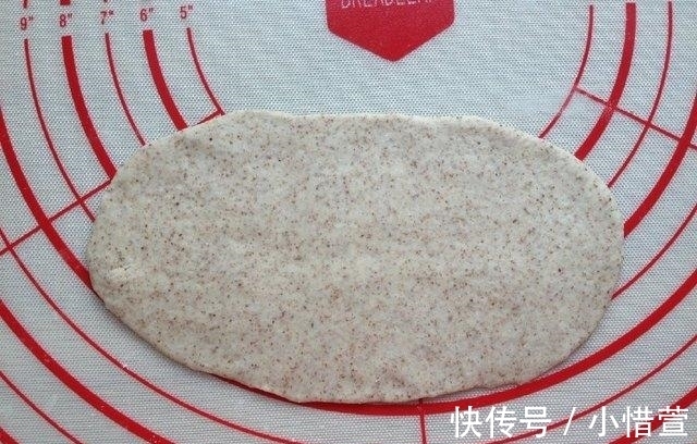 烤盘|教你做款少油少糖的面包,外形可爱像甜甜圈,主要是更健康