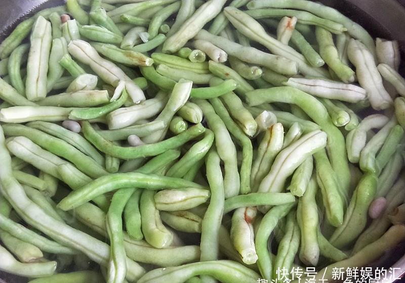 真香|冬天,遇到这菜再贵我都会买几斤,做成馅饼家人爱吃,真香