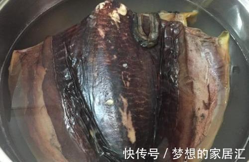 墨鱼炖鸡什么时候放盐？多数人做错，难怪汤淡无味