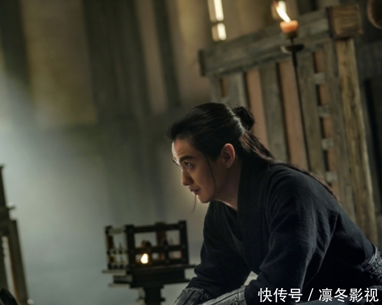 都说上综艺能翻红,看到周一围和马苏的资源,张铭恩才是赢家