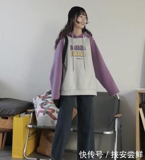 卫衣|建议微胖女生放弃卫衣搭工装裤吧,最近流行这样穿,显瘦还减龄