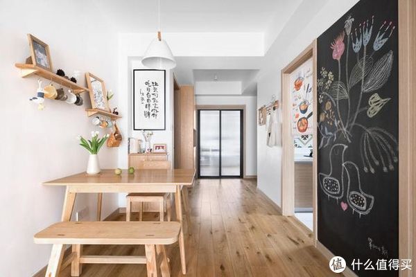 次卧书房|再买房,我一定学他家坚持去电视墙化,卧室书房合二为一,太实用了