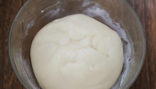 糯米粉这样做太好吃了,不揉面不发面,蒸一蒸就上桌,孩子爱吃