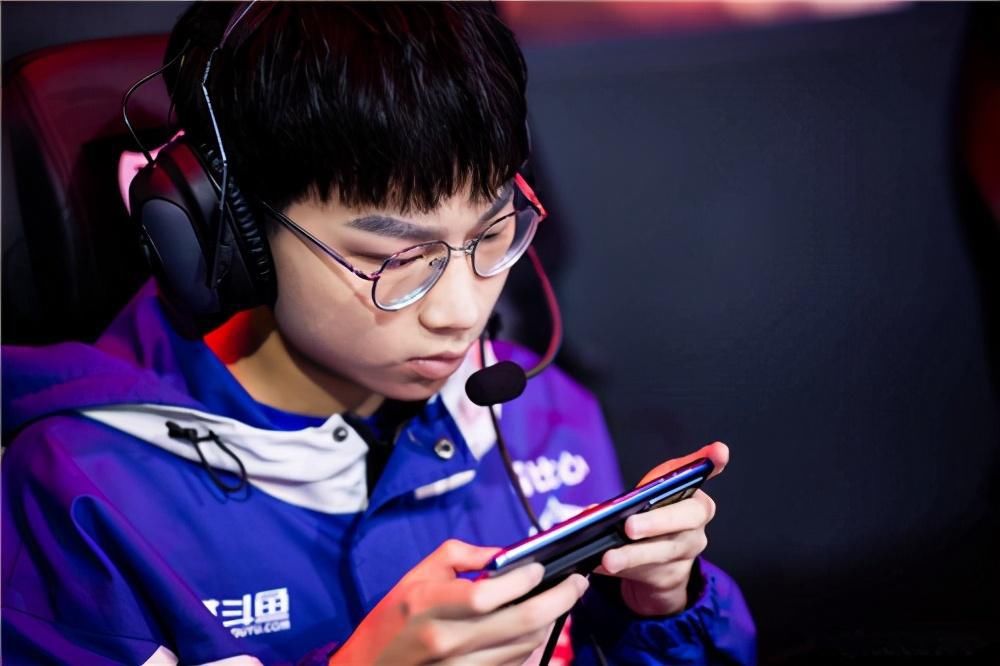 王者|王者荣耀：猫神重回赛场，对 eStar俱乐部有何意义？