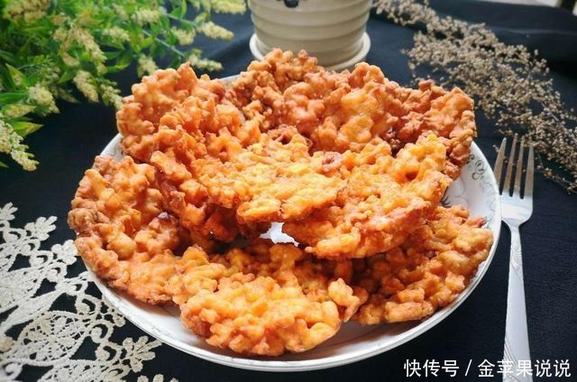 红薯这样做真好吃,一会就做一大盘,好吃的不得了,总是不够吃!