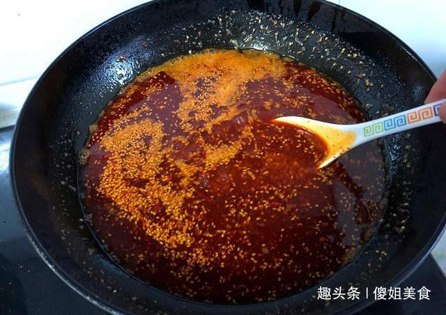 万万不可|炸辣椒油时,万万不可直接浇热油,多加1步,辣油香辣红亮特解馋